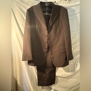 Lucci black men’s suit set size 44r